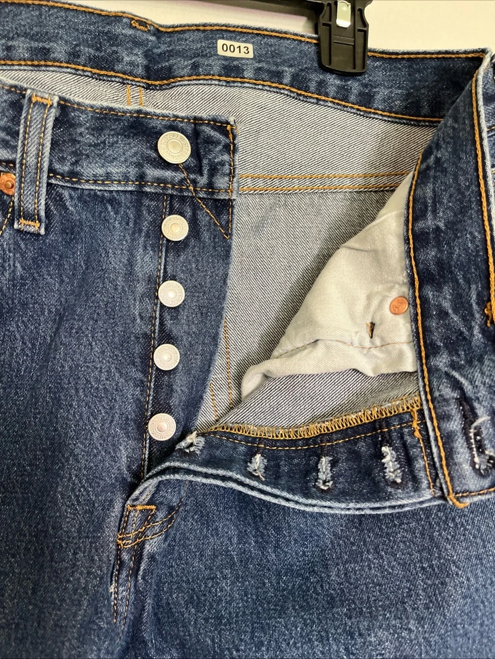 Levi’s 501 Button Fly Mens Jeans 33/34 Straight leg